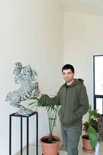 Arman Hambardzyumyan with the heroes of Troy