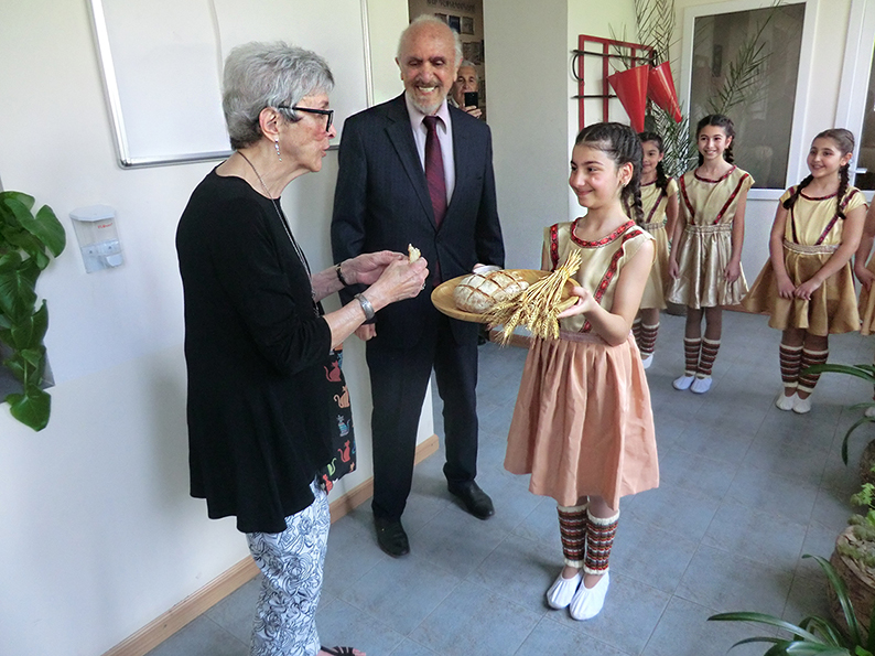 A traditional greeting for supporter (and author)  Muriel Mirak-Weissbach