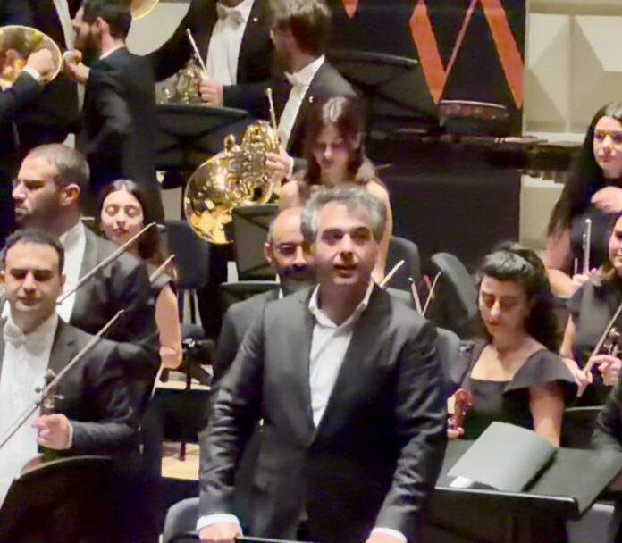 Sergey Smbatyan and the members of the Armenian State Symphony Orchestra